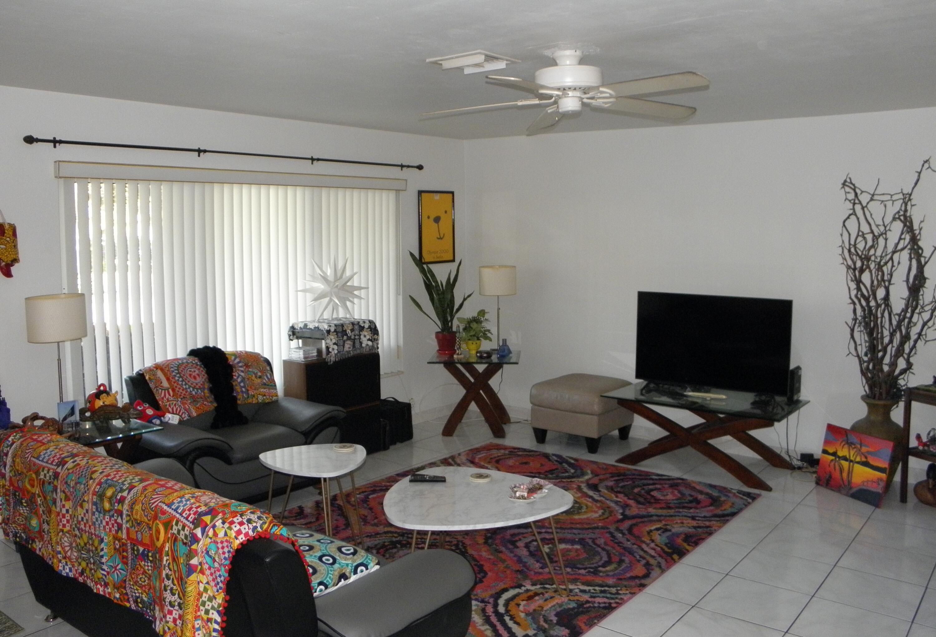 LAUDERDALE BEACH - Residential Income