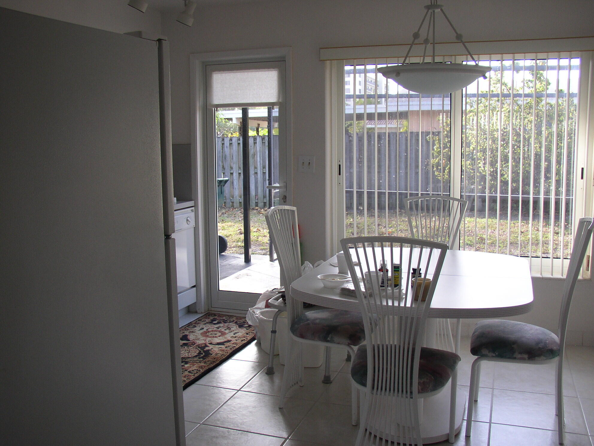 LAUDERDALE BEACH - Residential Income