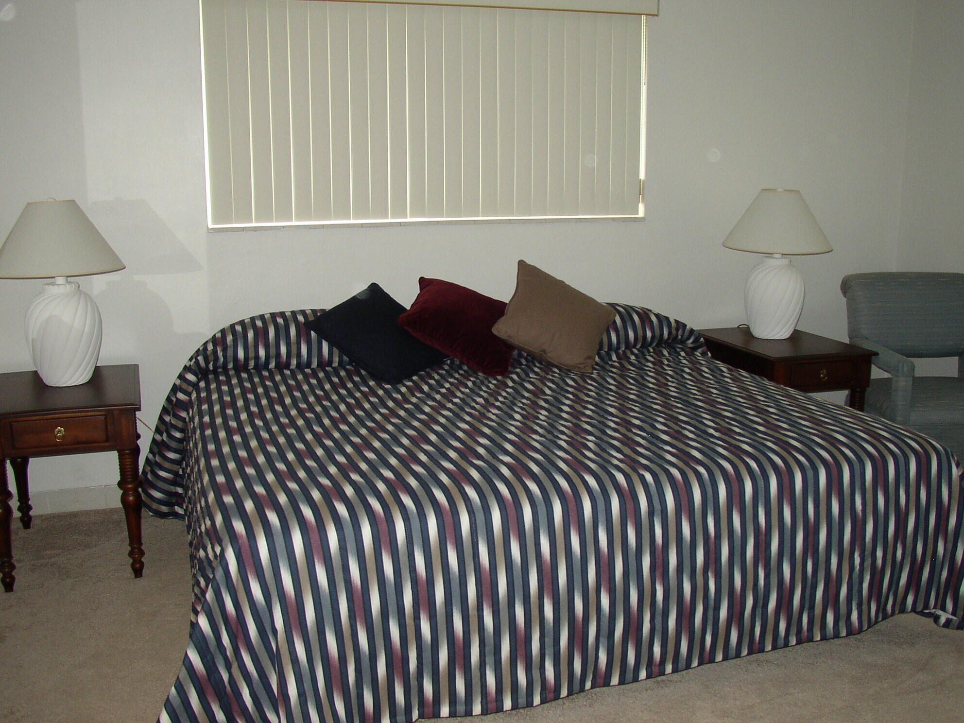 LAUDERDALE BEACH - Residential Income