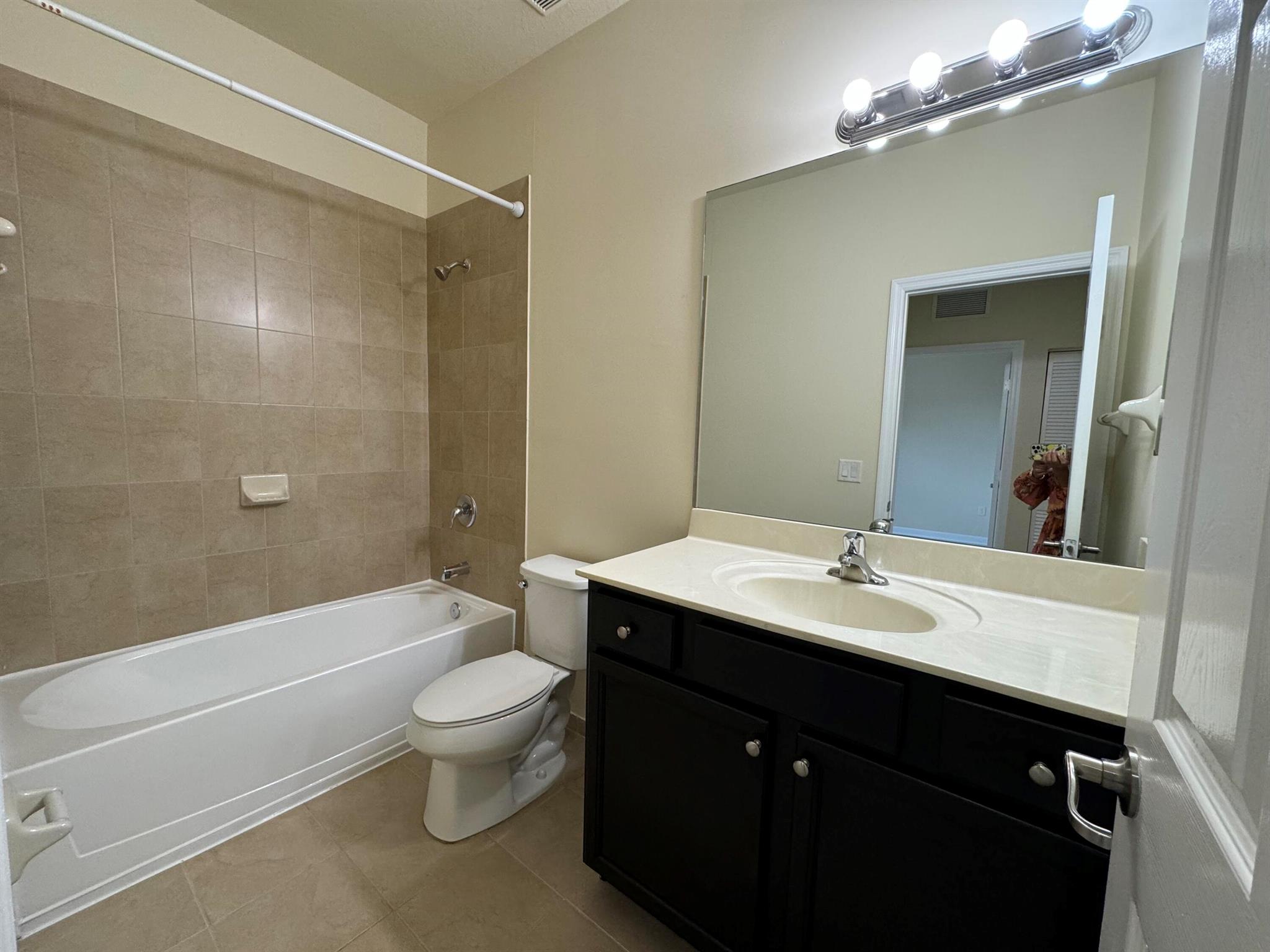 BELLAGIO - Residential Lease