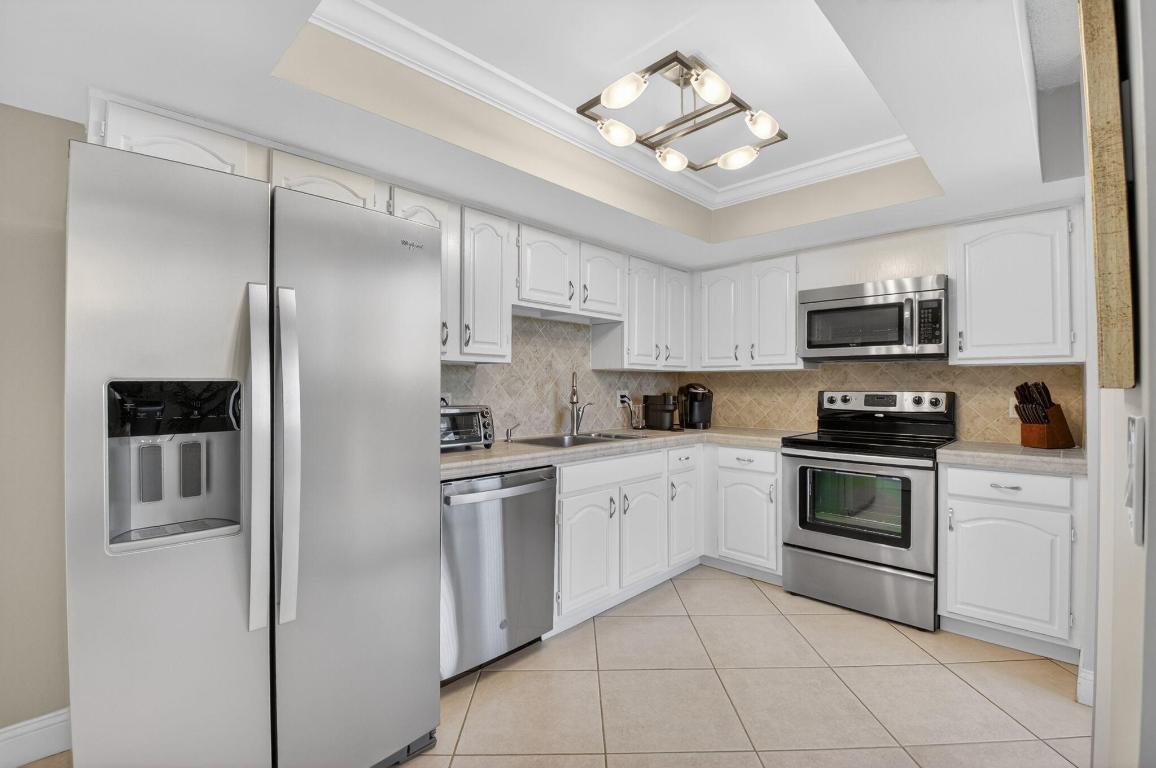 WILLOW WOOD MIDRISE CONDO - Residential