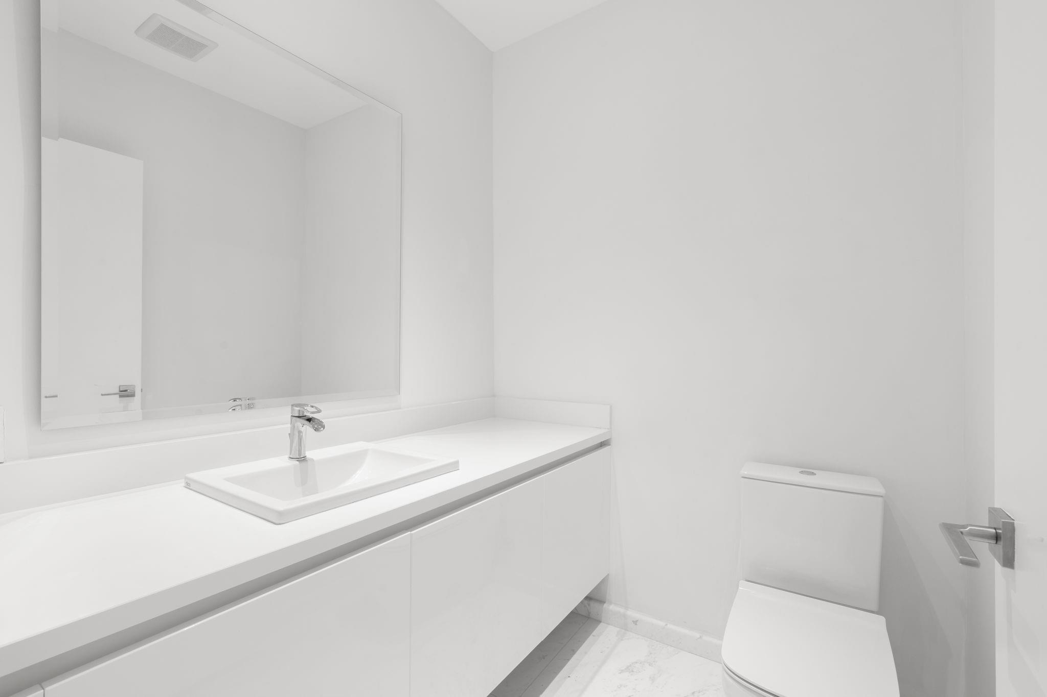 PARAMOUNT - Residential