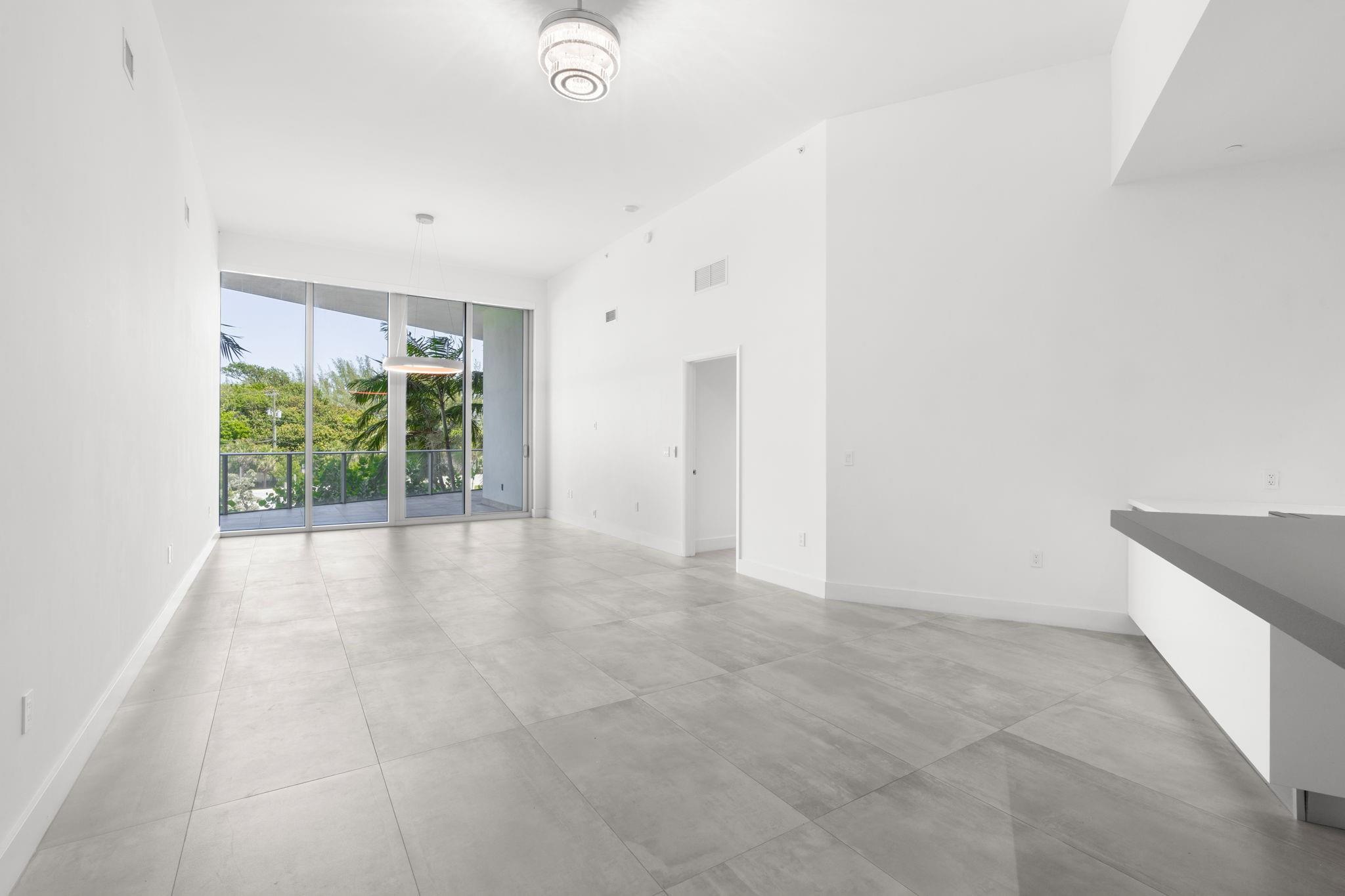 PARAMOUNT - Residential