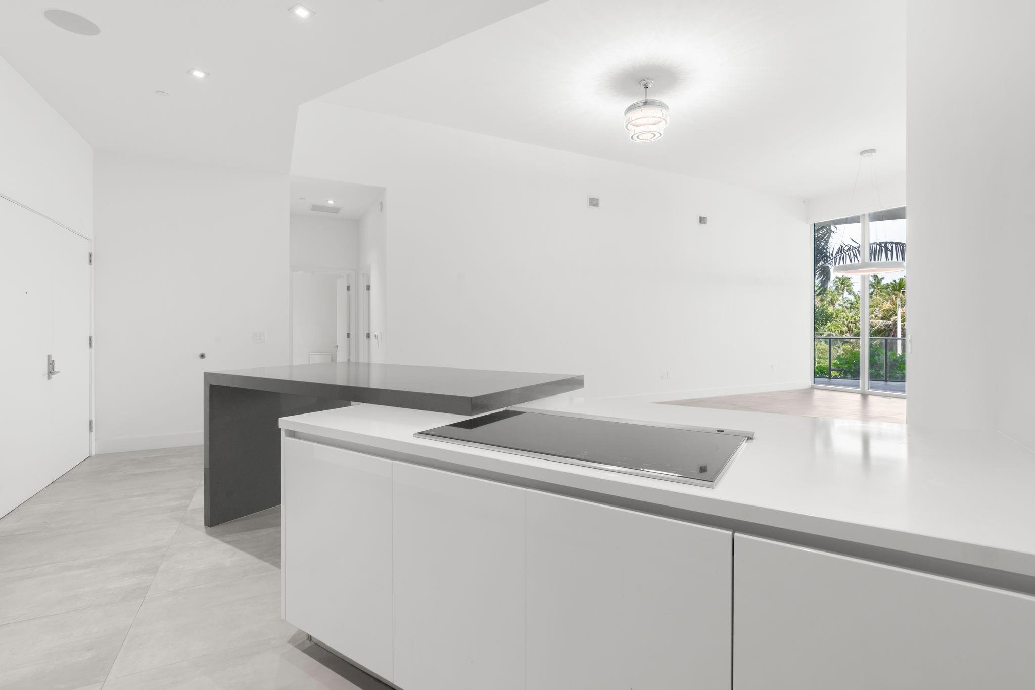 PARAMOUNT - Residential