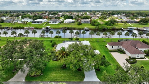 Photo of 2632 SW River Shore Drive, Port Saint Lucie, FL 34984 (MLS # B26031675)