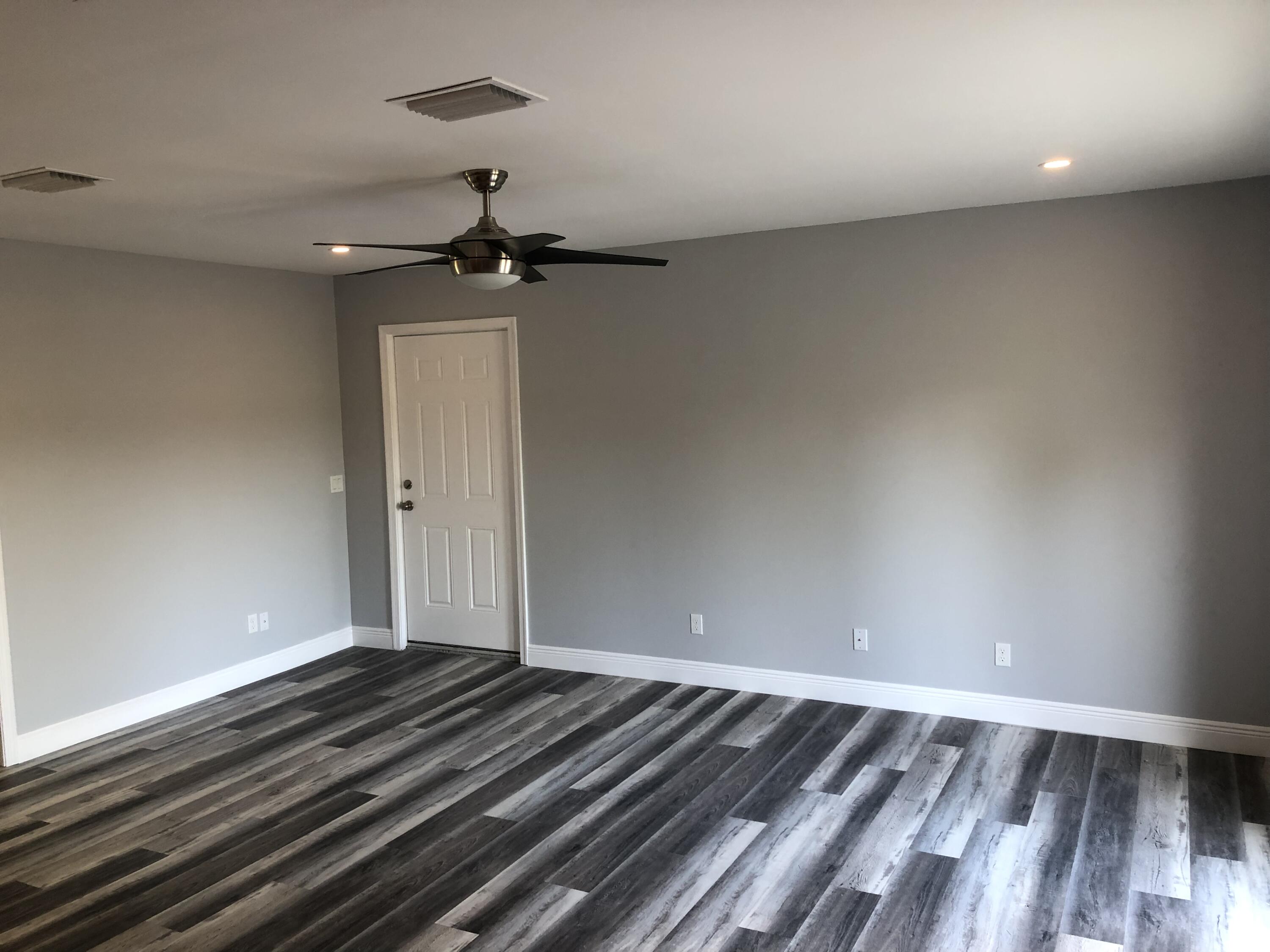 METES AND BOUNDS - Land