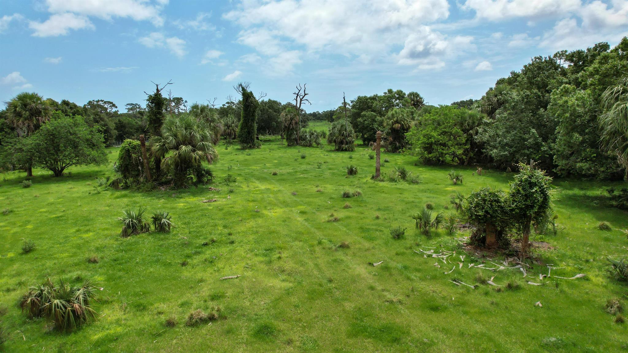 METES AND BOUNDS - Land