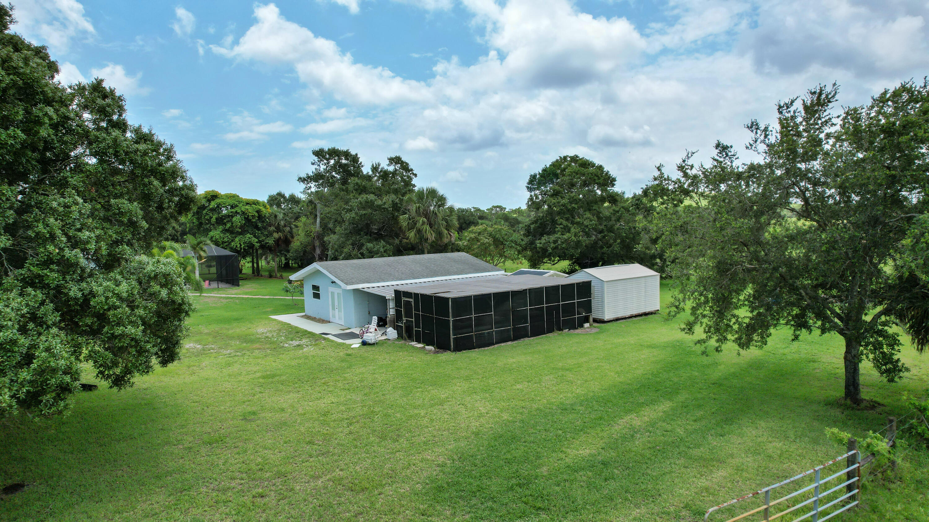 METES AND BOUNDS - Land