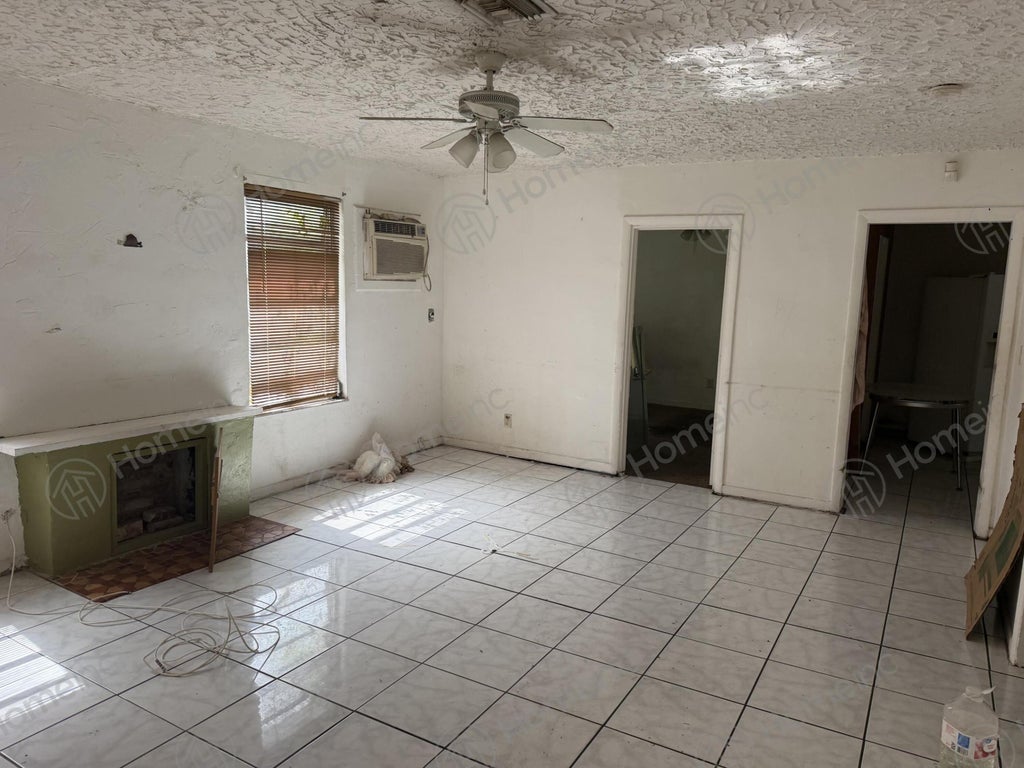 Photo of 2931 NW 6th Court, Fort Lauderdale, FL 33311 (MLS # B26045190)