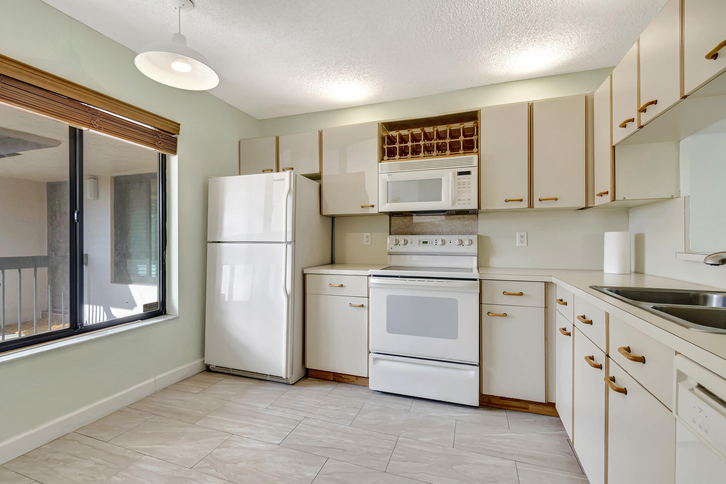 SAN REMO GOLF & TENNIS CLUB CONDO - Residential