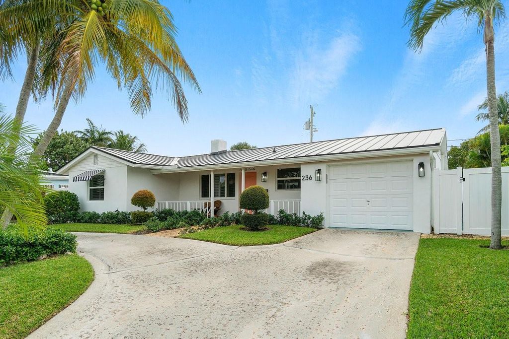 Photo of 236 Costello Road, West Palm Beach, FL 33405 (MLS # F10410715)