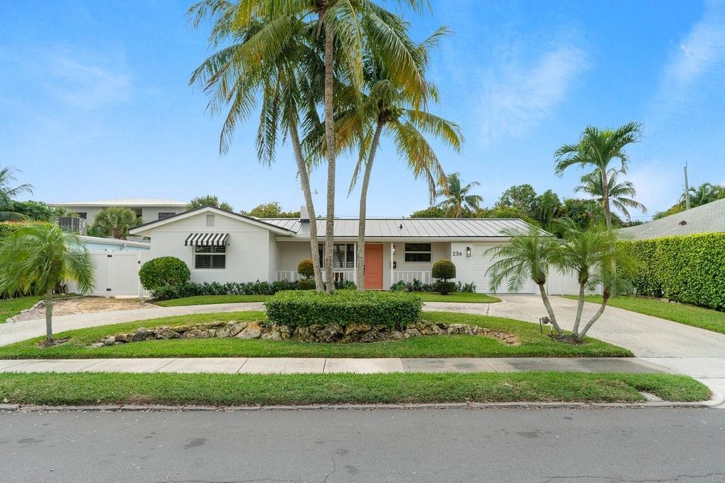 Photo of 236 Costello Road, West Palm Beach, FL 33405 (MLS # F10410715)