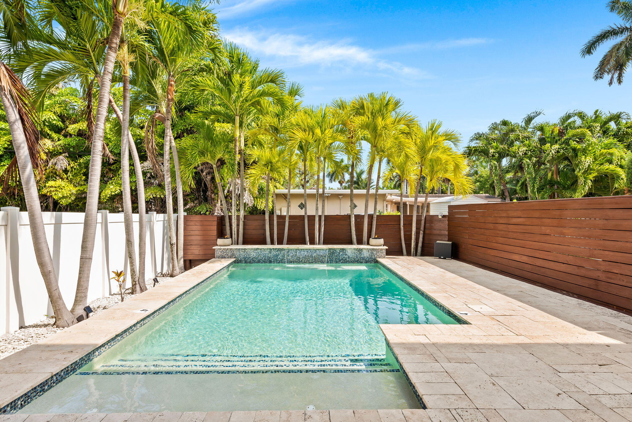HOLLYWOOD LAKES SECTION - Residential