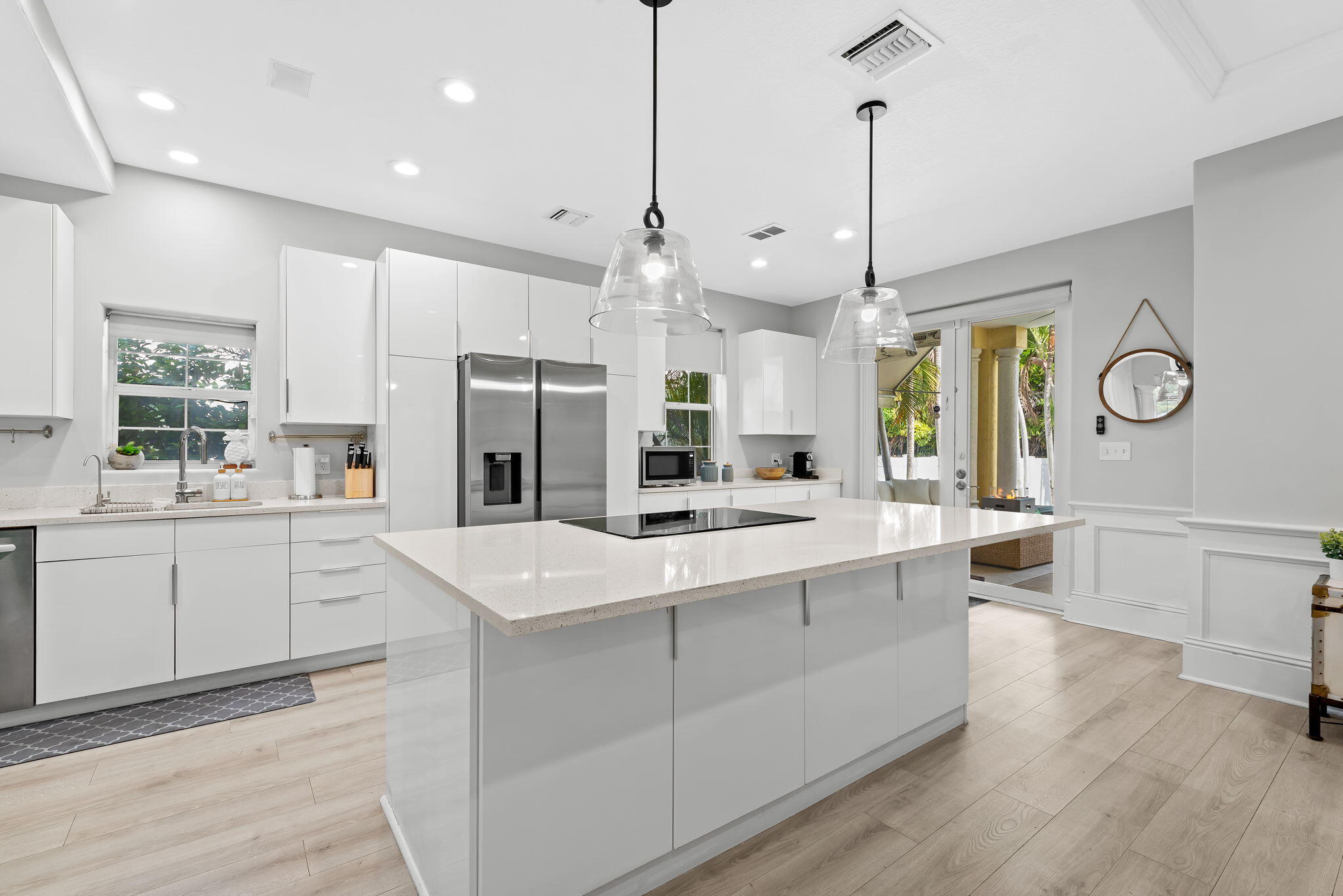 HOLLYWOOD LAKES SECTION - Residential