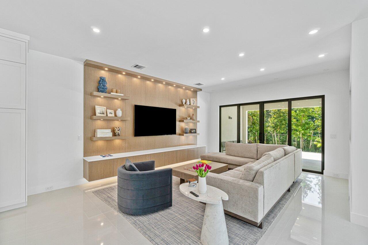 VINTAGE OAKS / POLO CLUB - Residential