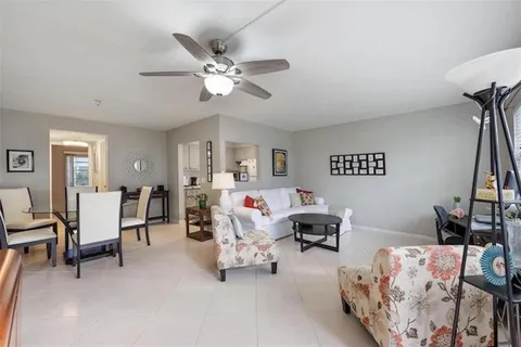 194 Newport L Unit 194, Deerfield Beach, FL MLS: F10503575