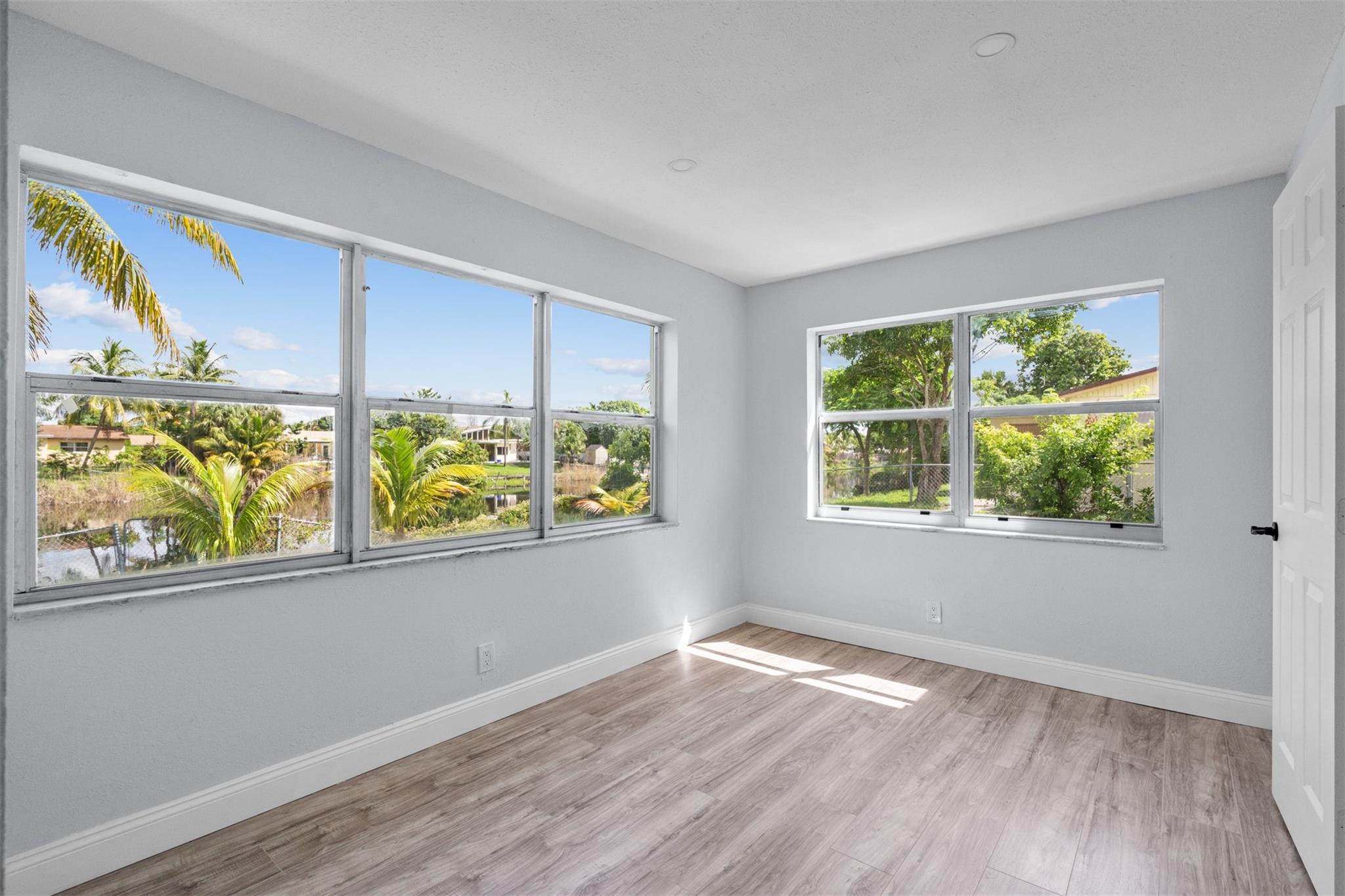 631 NW 38th Pl