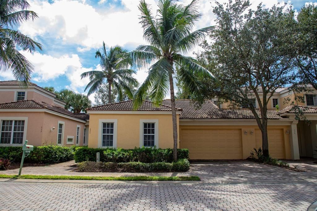 Photo of 324 Commons Way, Palm Beach Gardens, FL 33418 (MLS # R10662461)