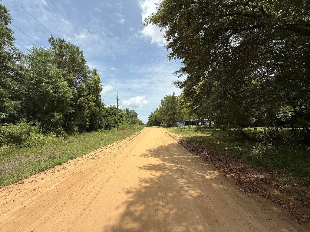 INTERLACHEN LAKES ESTATES - Land