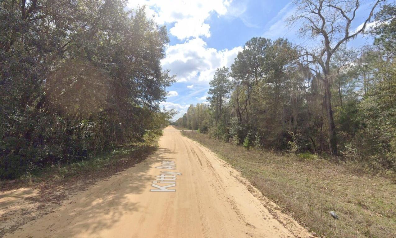 INTERLACHEN LAKES ESTATES - Land