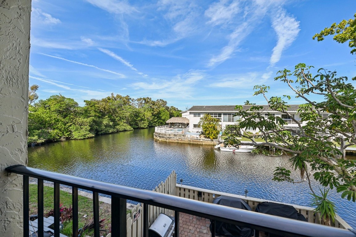 1400 NE 54th Street 208