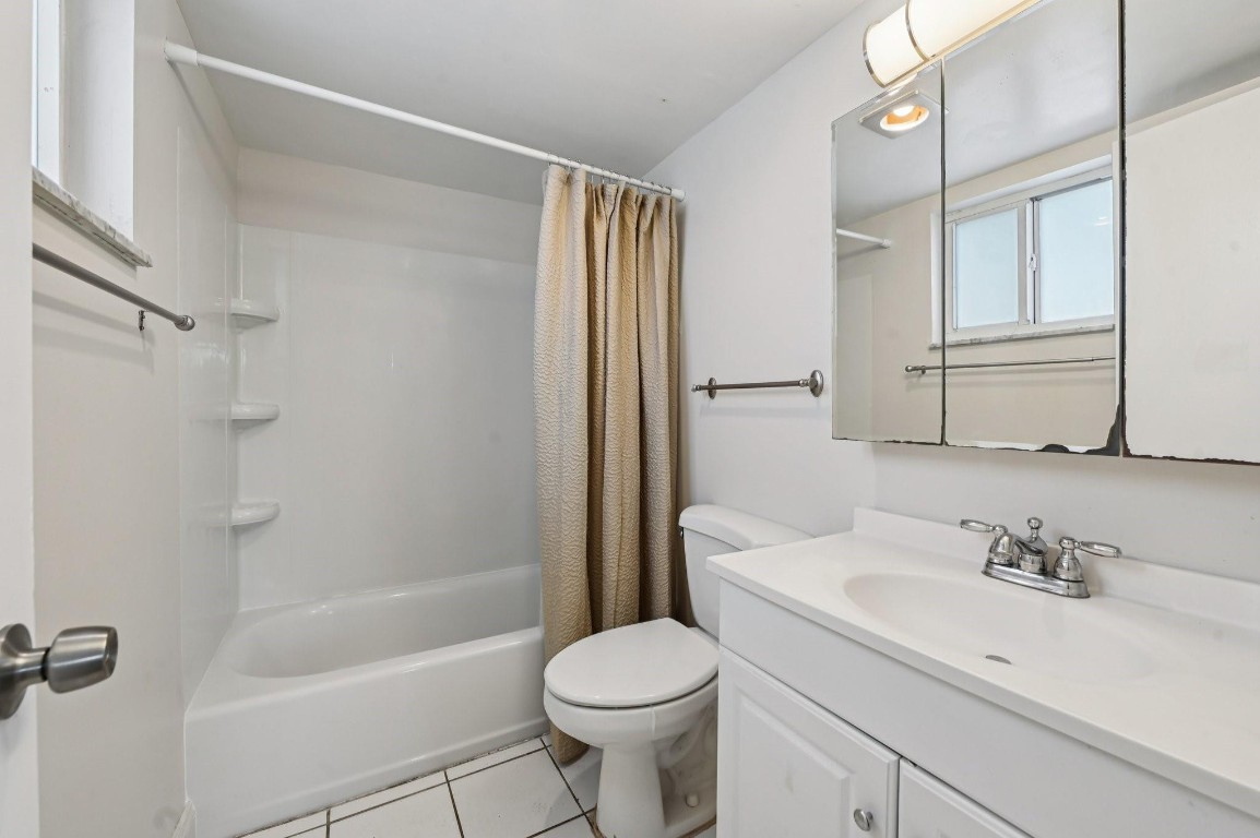 Coral Point Condo - Residential