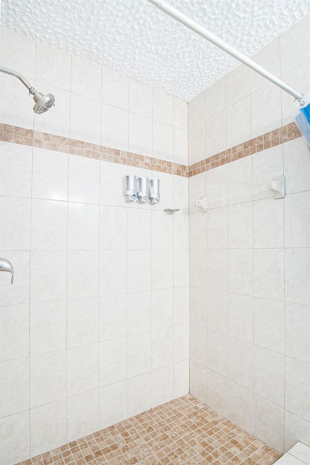 SHERATON PLAZA UNIT 3 REP - Residential