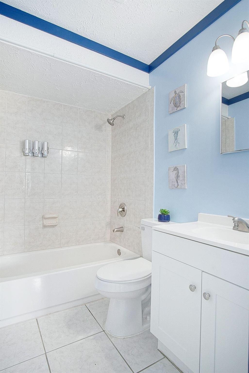 SHERATON PLAZA UNIT 3 REP - Residential