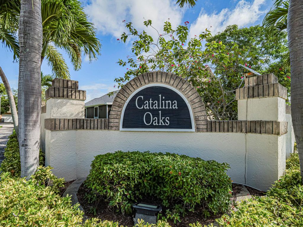 Photo of 441 10th Place, Vero Beach, FL 32960 (MLS # R11131882)