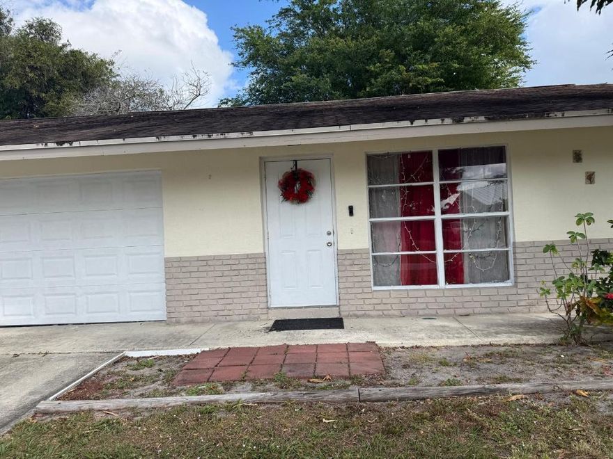 AS IS HALF DUPLEX IN DESIREABLE SCHOOL DISTRICT. THREE BEDROOMS, 2 FULL BATHS & ONE CAR GARAGE. LARGE FAMILY ROOM. EASY TO SHOW. VACANT AFTER FEBRUARY 3, 2026 ON LOCKBOX.