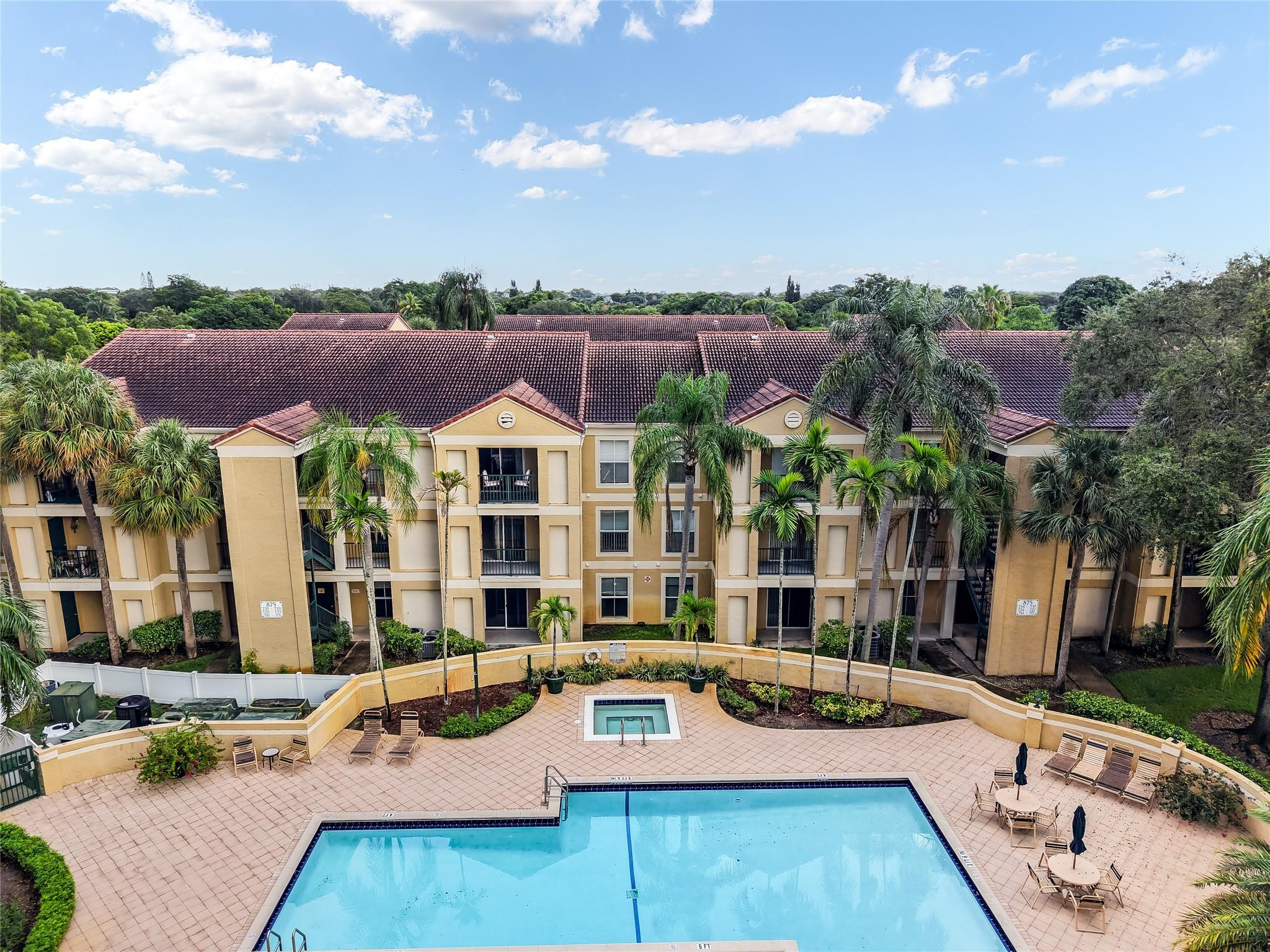 SAVANNAH AT RIVERSIDE - Residential