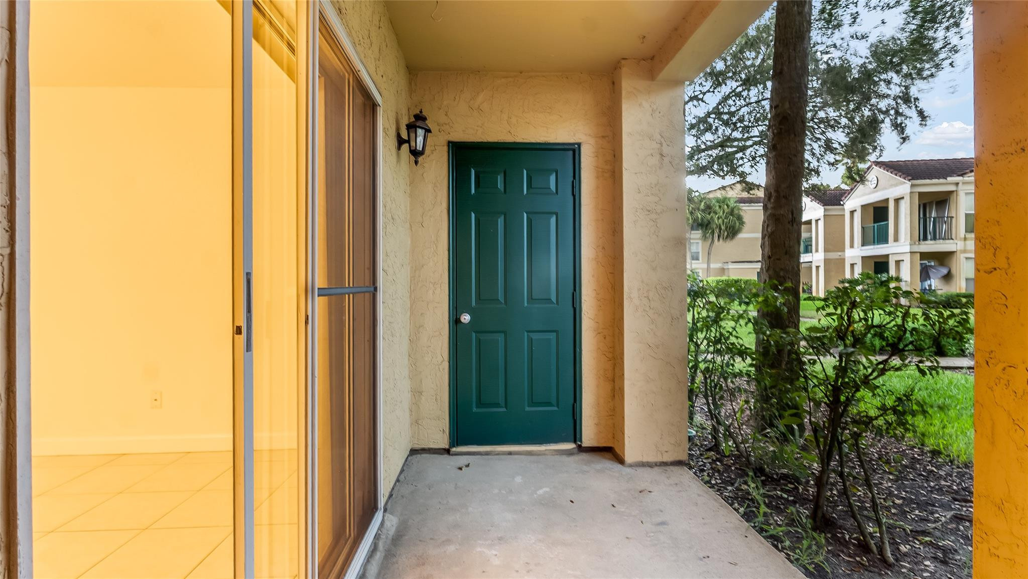 SAVANNAH AT RIVERSIDE - Residential