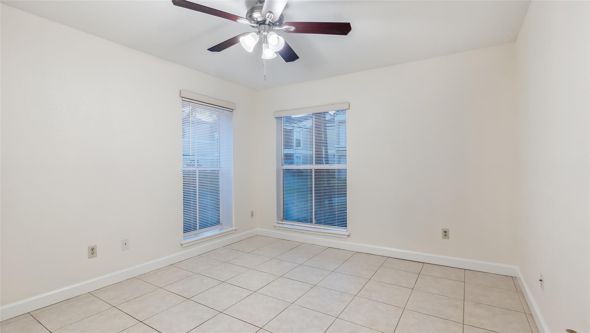 SAVANNAH AT RIVERSIDE - Residential