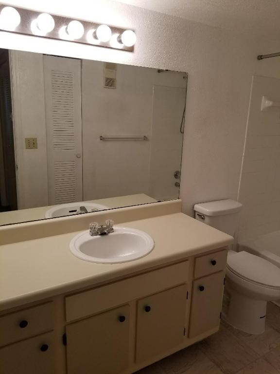 PONTE VERDE AT PALM BEACH LAKES CONDO - Residential Lease