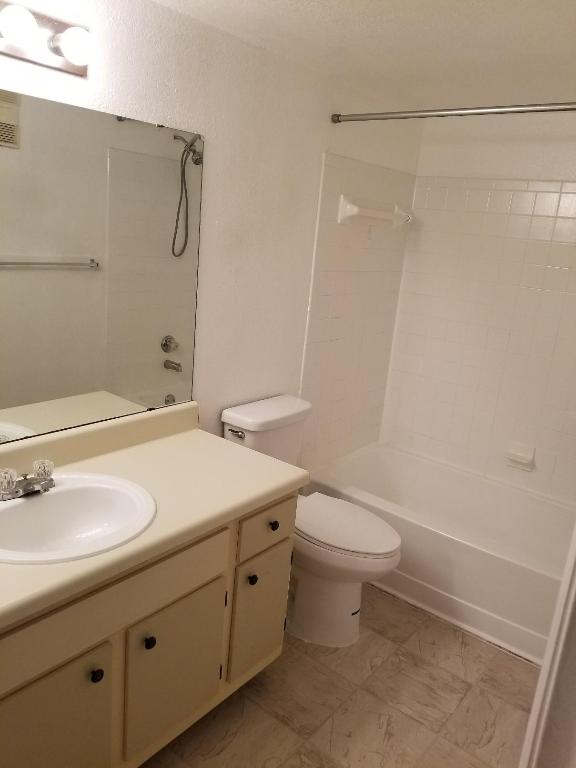 PONTE VERDE AT PALM BEACH LAKES CONDO - Residential Lease