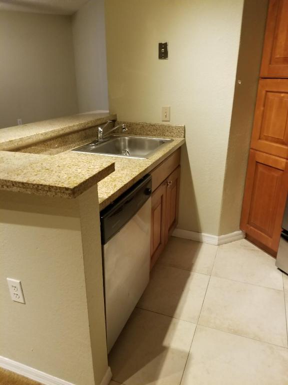 PONTE VERDE AT PALM BEACH LAKES CONDO - Residential Lease