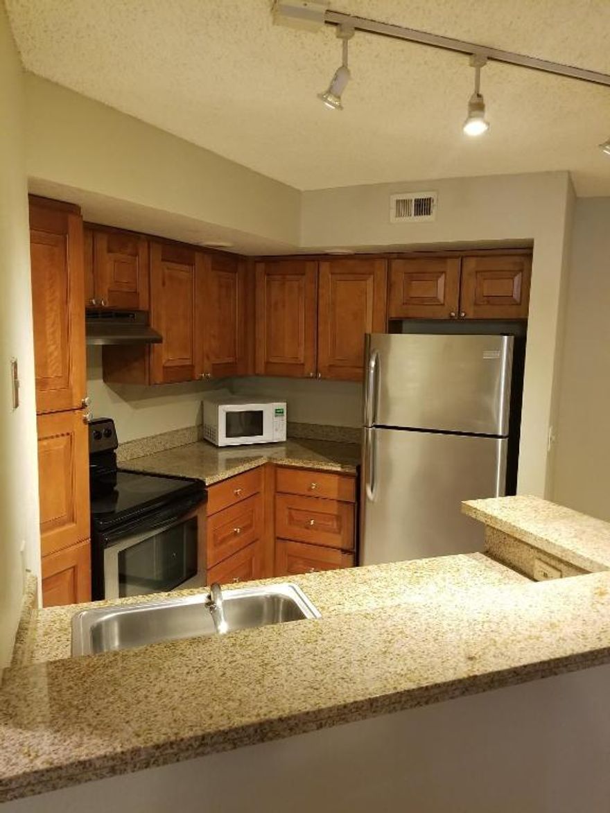 One bedroom condo located in the Villages. Community is gated with on site management, clubhouse and community pool. Minutes from the outlet mall and I95.