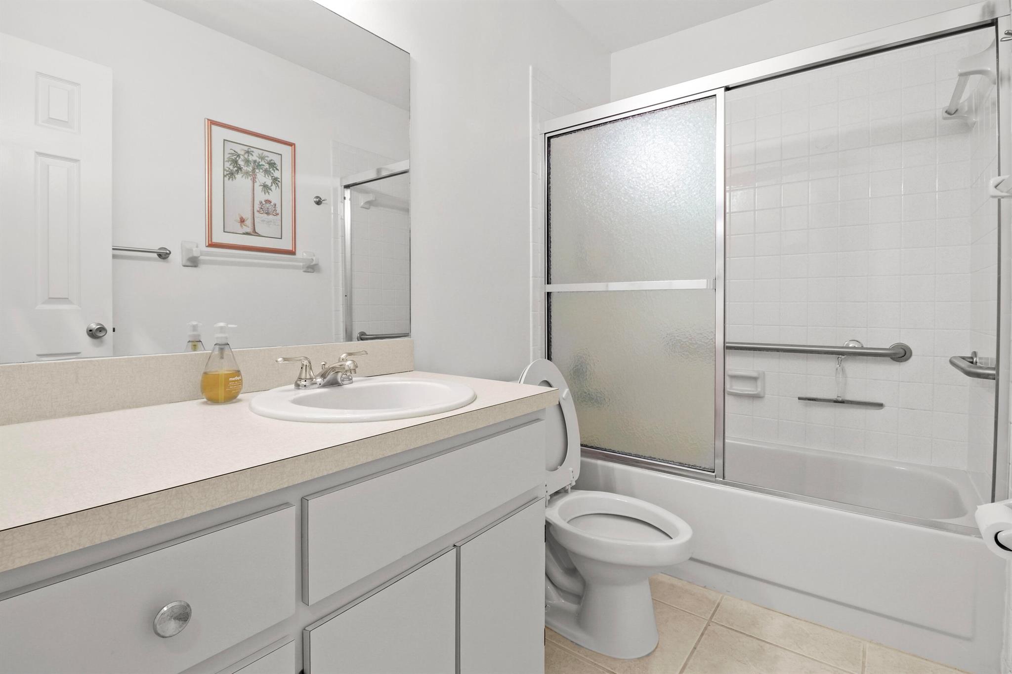 VILLAS OF HOBE SOUND COND - Residential