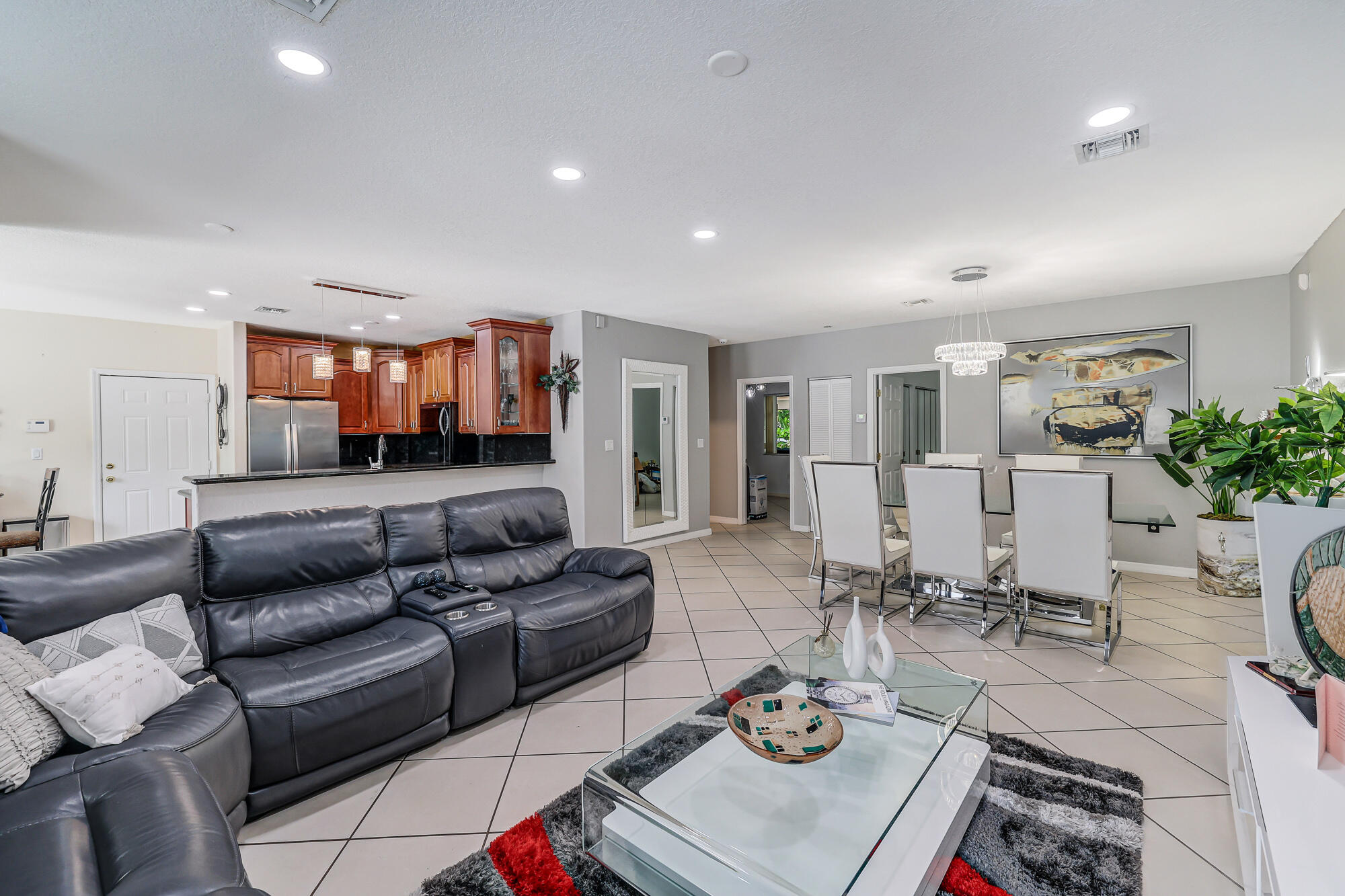 2000 SW 28th Avenue
