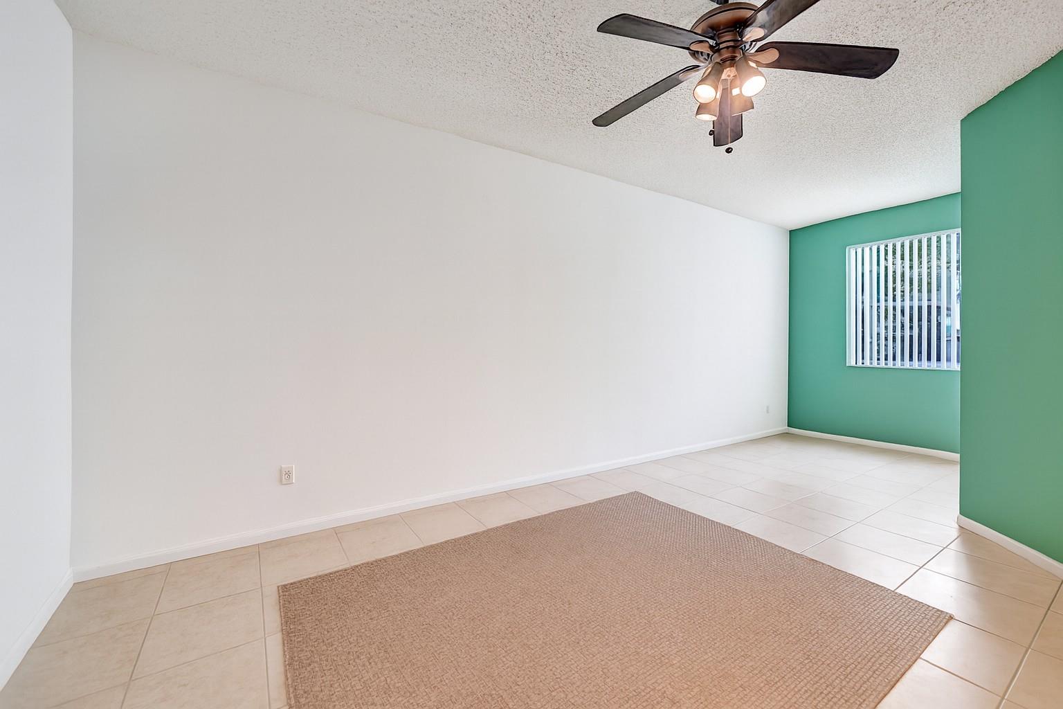 3105 NE 184th St 7106