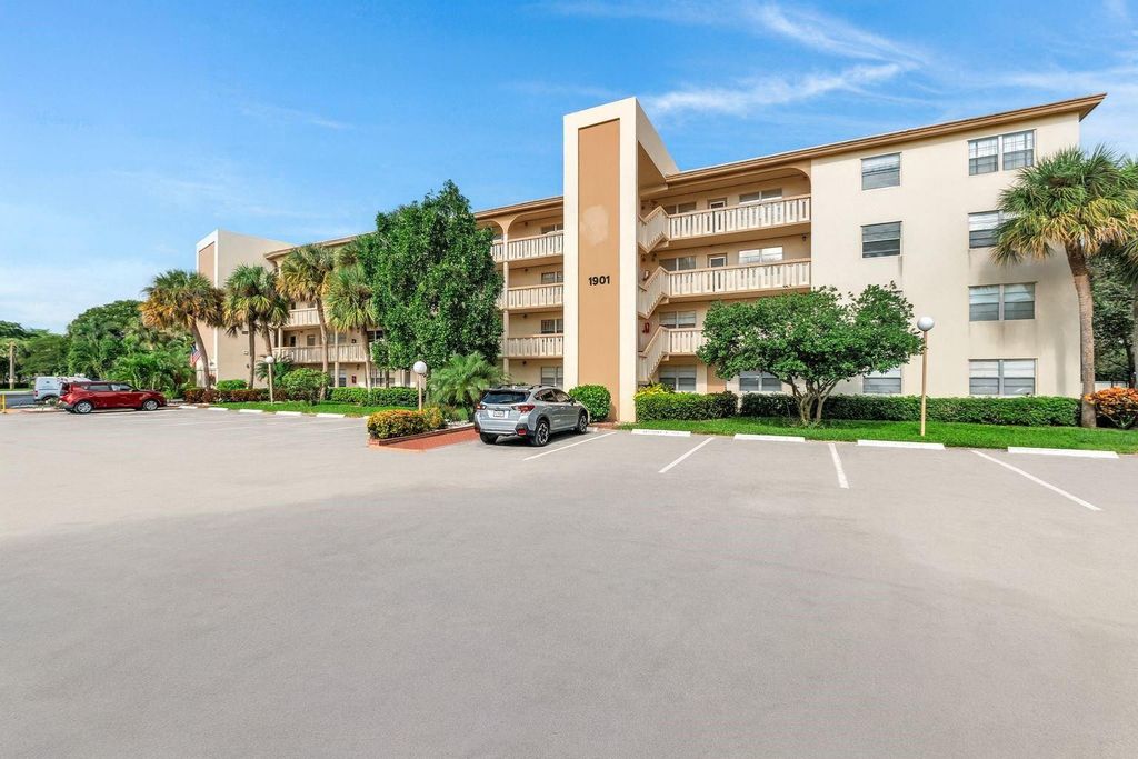 Photo of 1901 Bermuda Circle #H4, Coconut Creek, FL 33066 (MLS # F10539243)