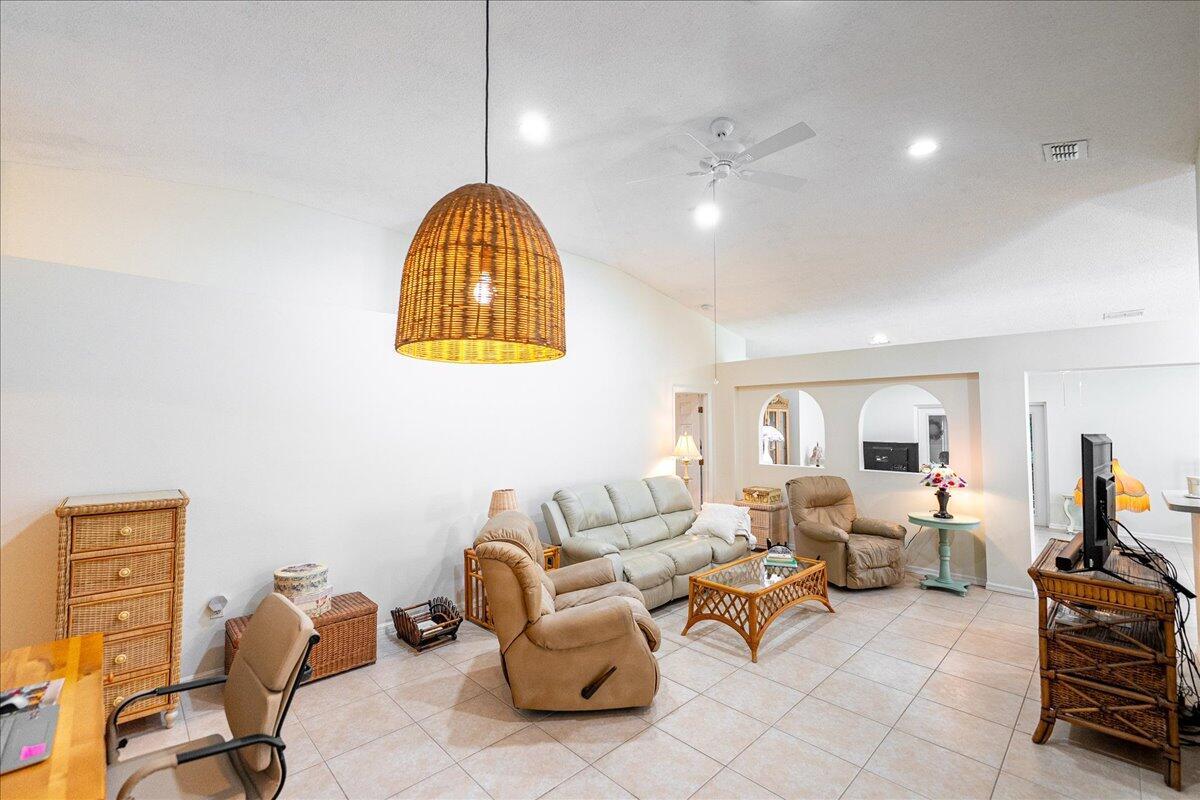 SAWGRASS LAKES PLAT NO 1 - Residential