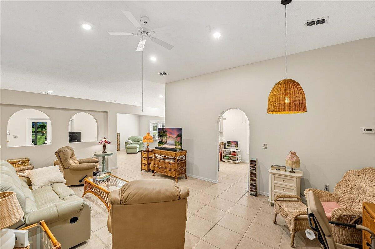 SAWGRASS LAKES PLAT NO 1 - Residential