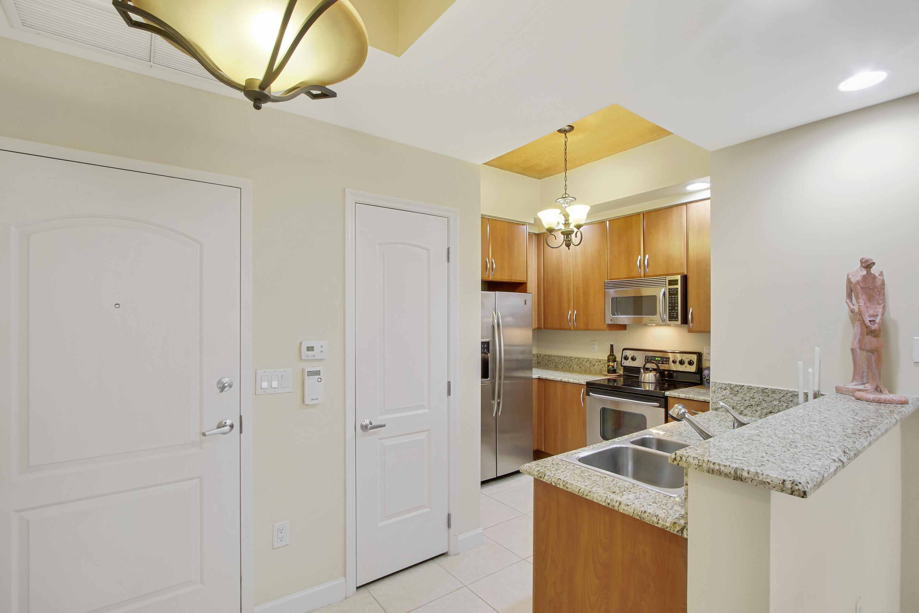 ONE CITY PLAZA CONDO - Residential Lease