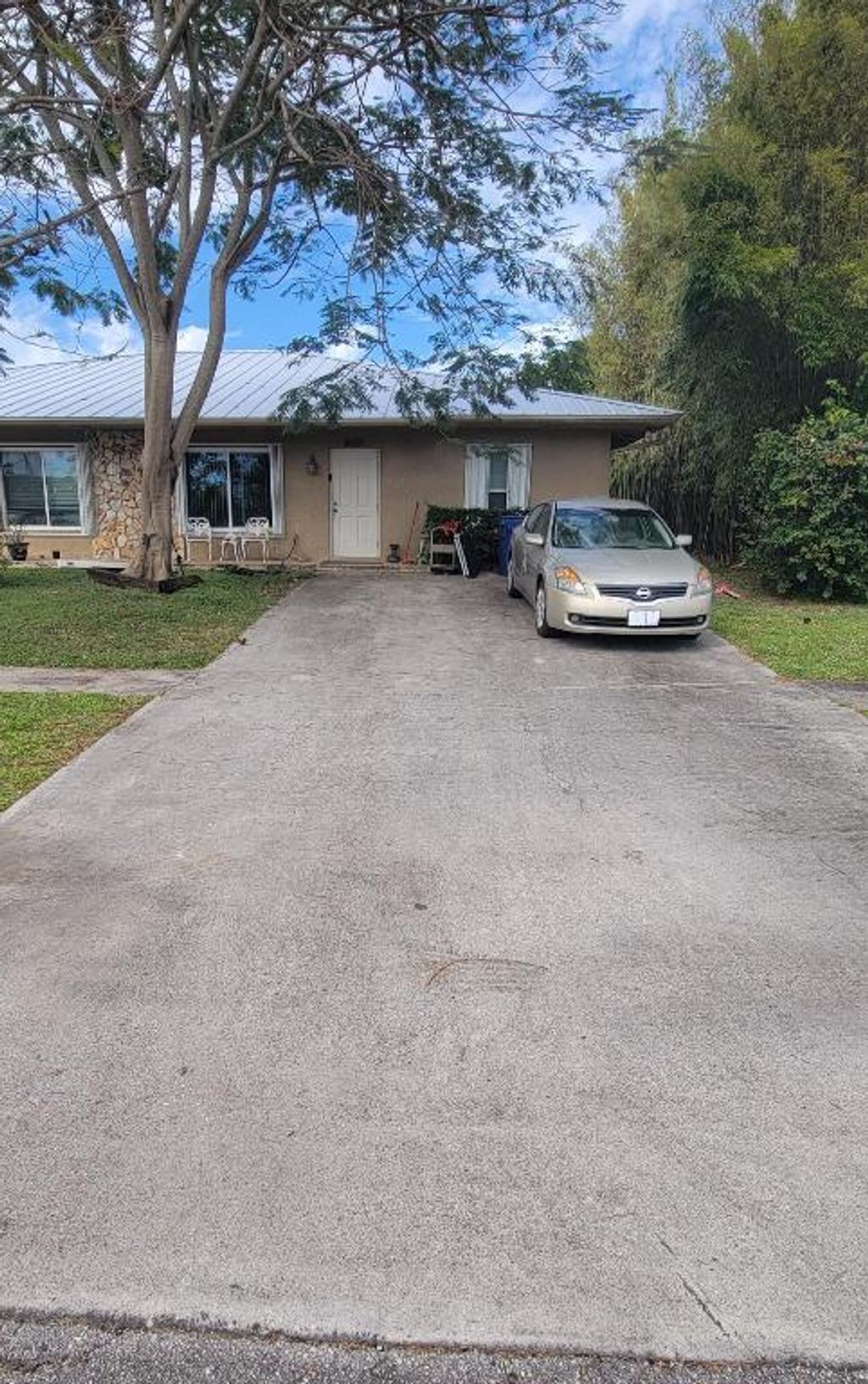 Photo of 6221 Allen Street, Jupiter, FL 33458 (MLS # R10962245)