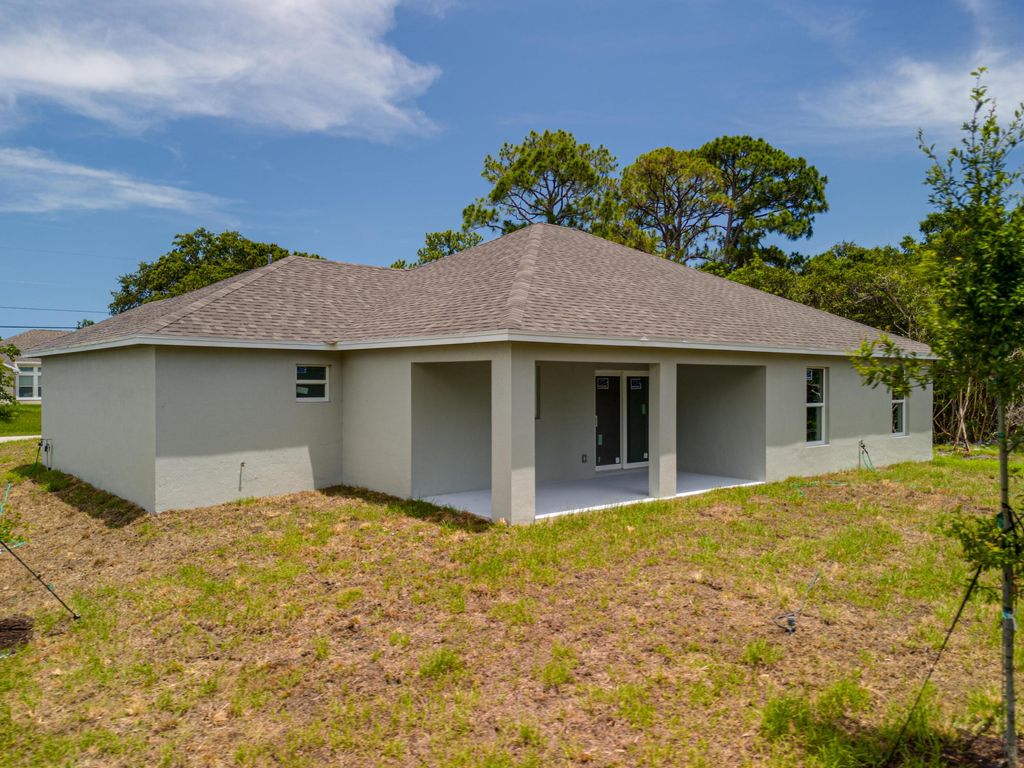 Photo of 5803 Birch Drive, Fort Pierce, FL 34982 (MLS # R10998855)