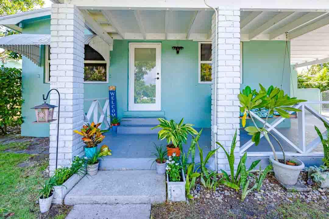 906 N A Street