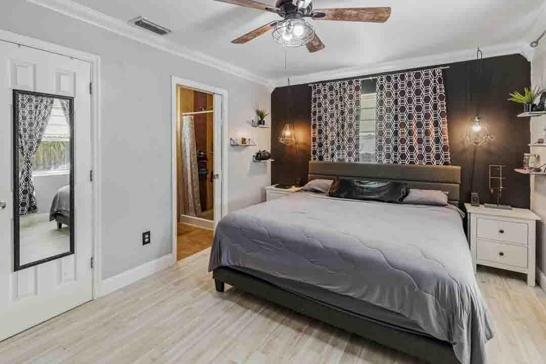 LAKE WORTH TOWN OF - Residential