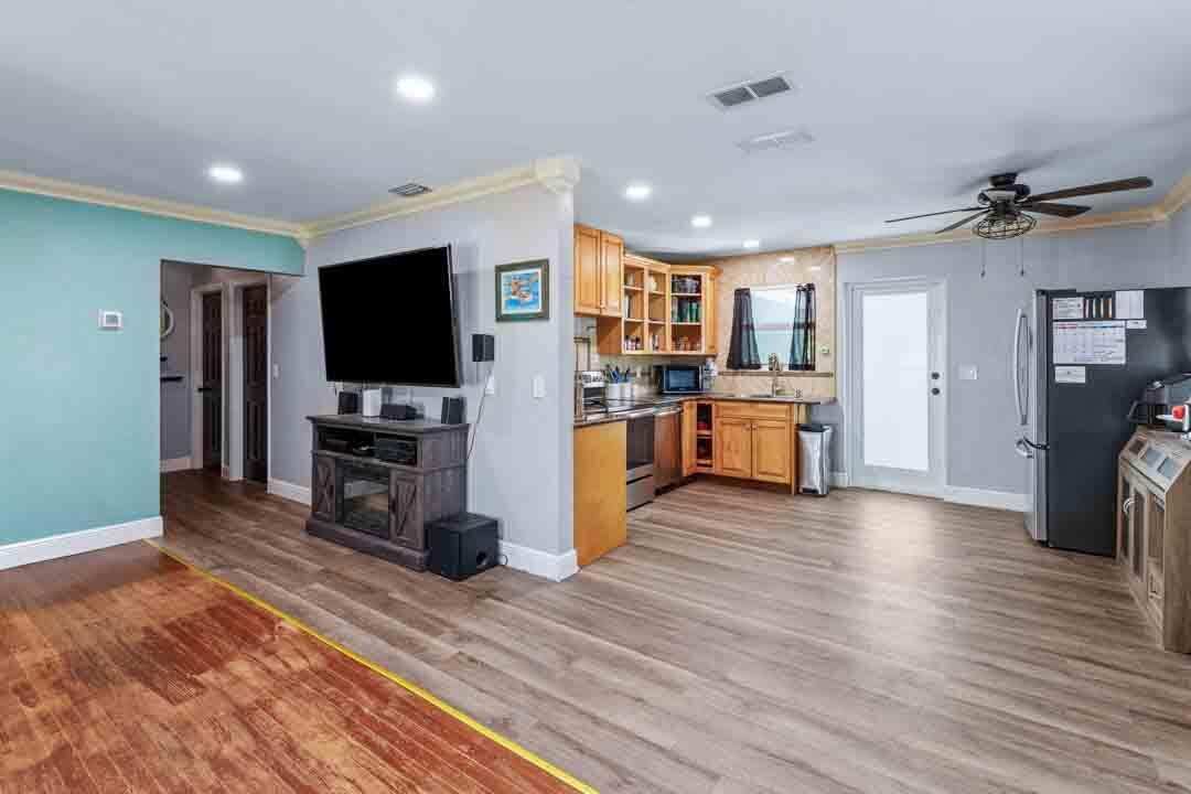 LAKE WORTH TOWN OF - Residential
