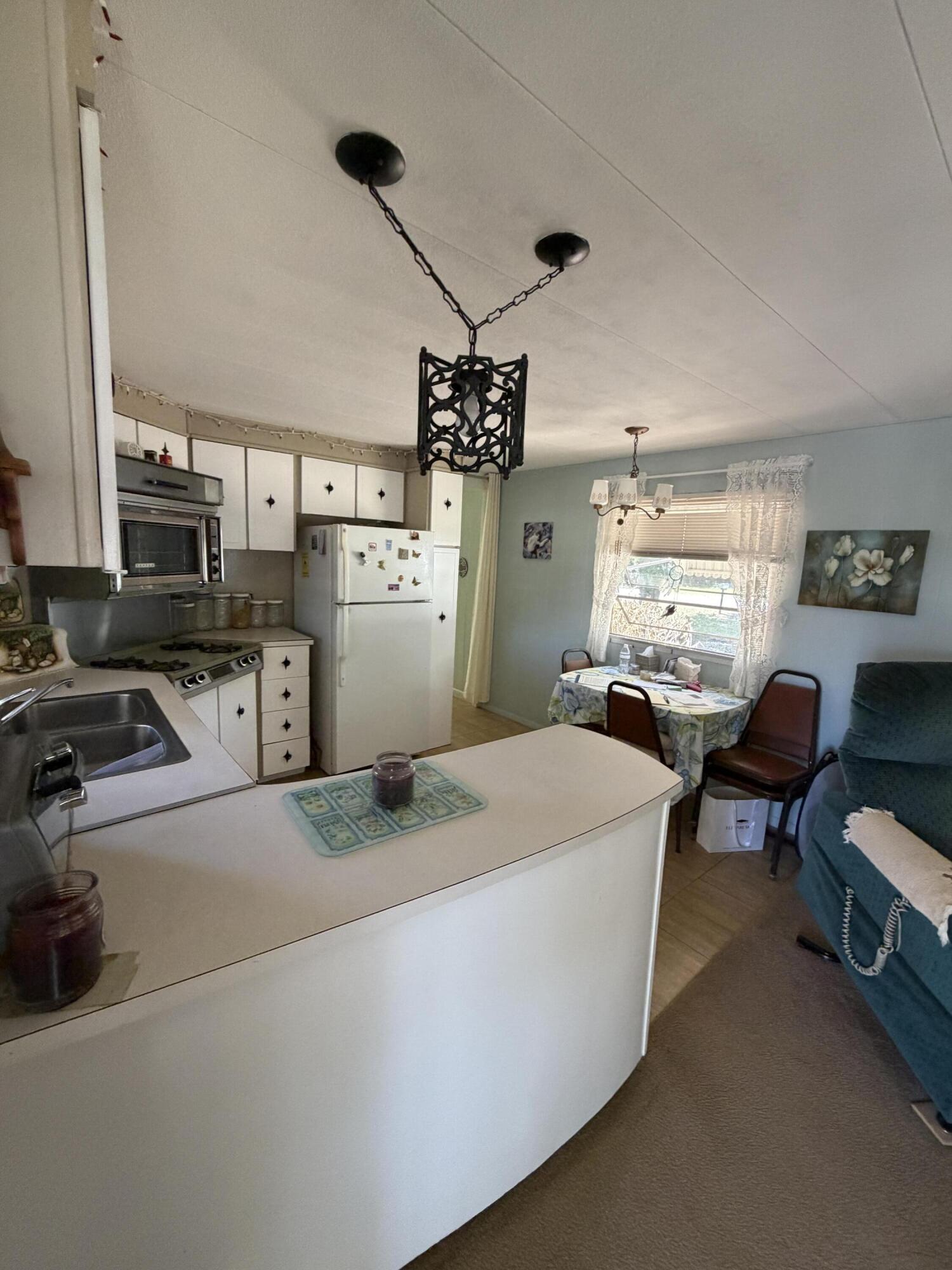 FIRST ADDITION OF PINE RIDGE PARK - Residential